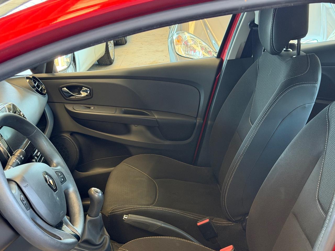 Renault Clio 1.2 75CV 5 porte Costume National