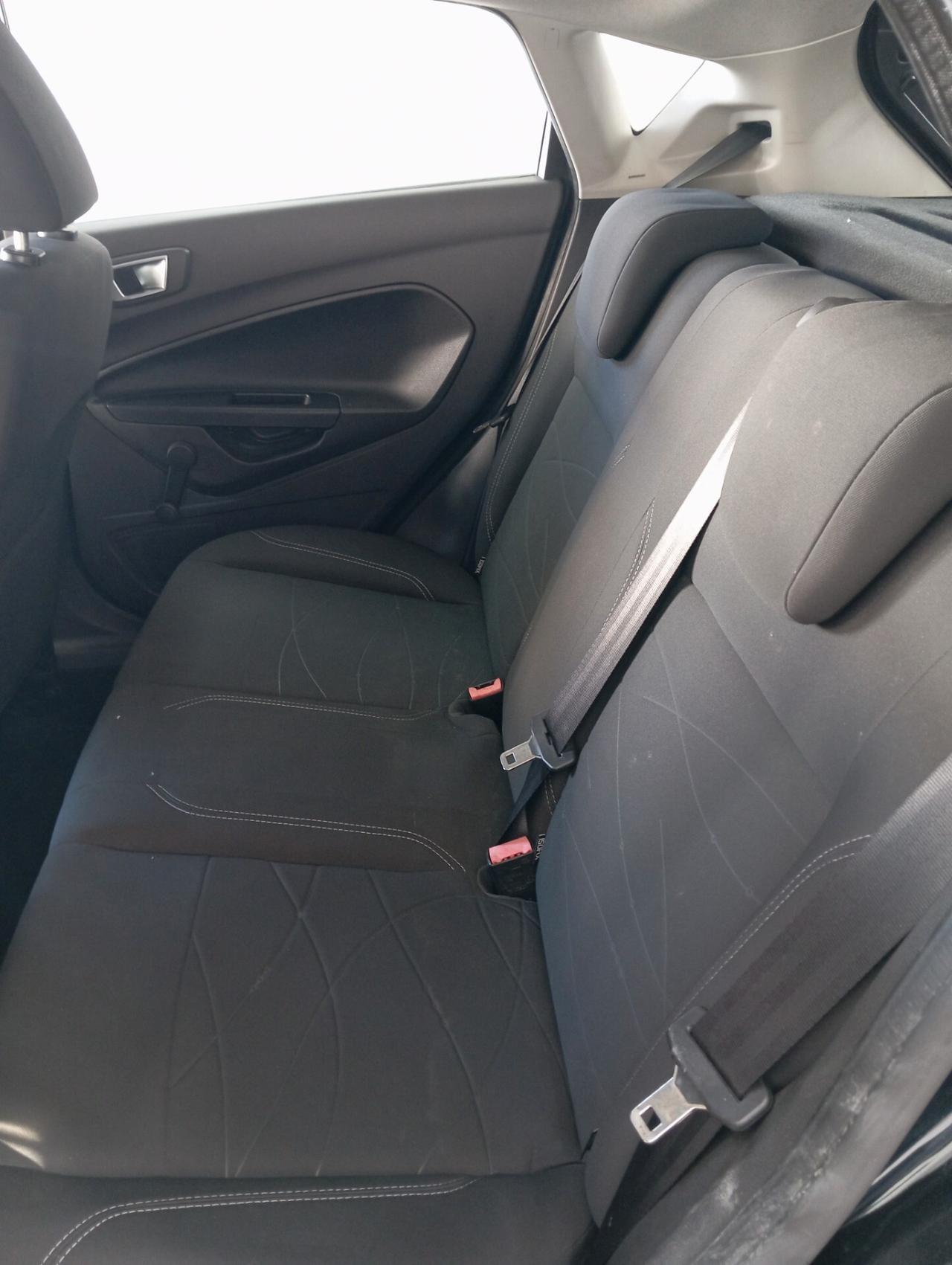 Ford Fiesta 1.4 Benz/GPL 2015 CON GARANZIA
