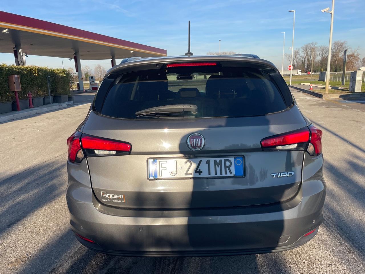 Fiat Tipo 1.6 Mjt anno 2017 navi pronta al uso