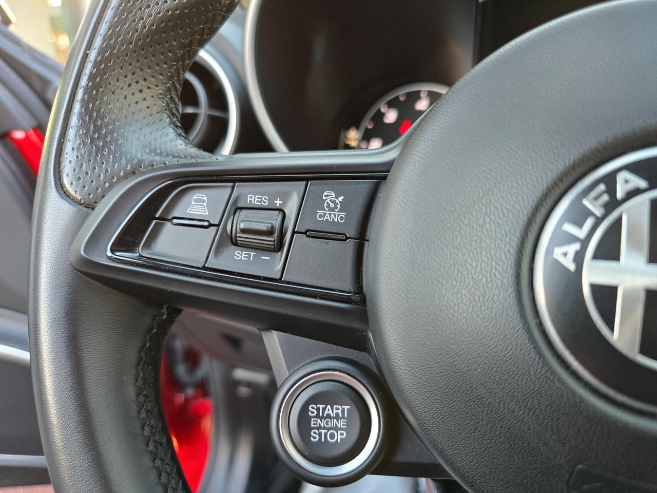 Alfa Romeo Giulia 2.2 190cv AUT. / CERCHI 19"