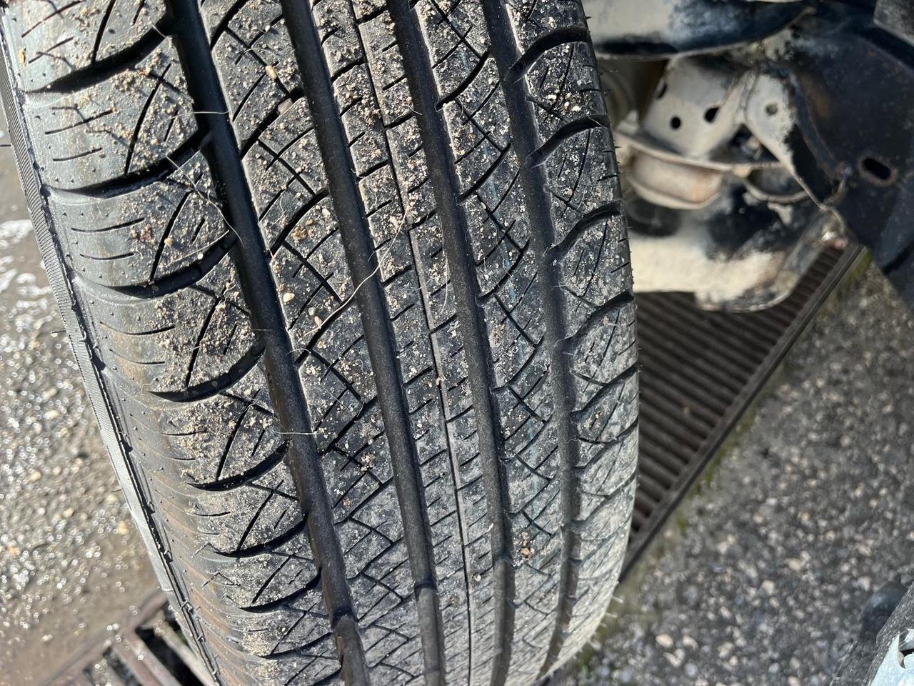 IsuzuD-Max-3.0T.D-4WD/4P-c.aut-km135000-2010