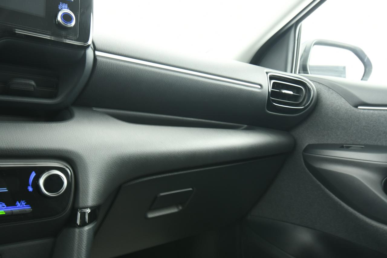 TOYOTA Yaris 1.5h Business CAMERA+ACC+APP CONNECT+NEOPATENTATI