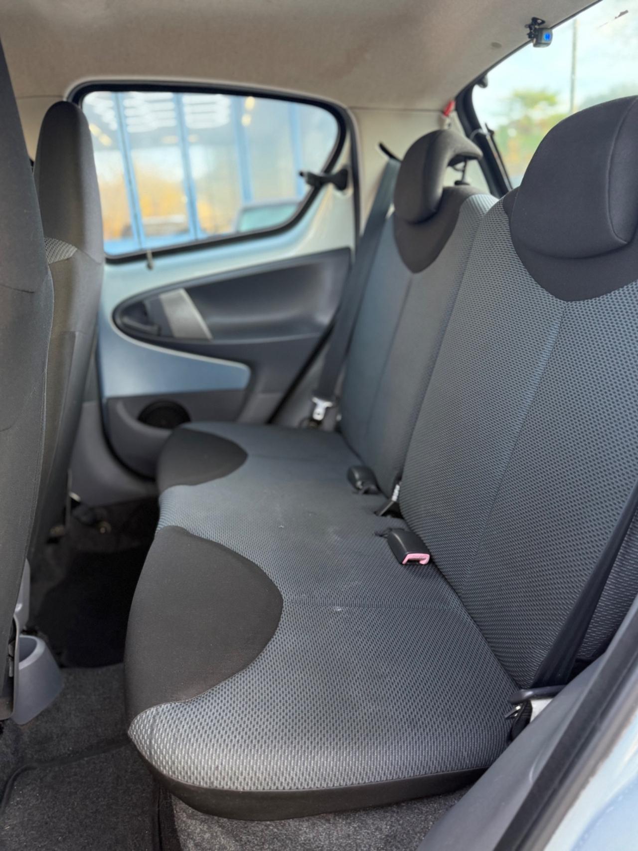 Toyota Aygo 1.0 12V VVT-i 5 porte Sol