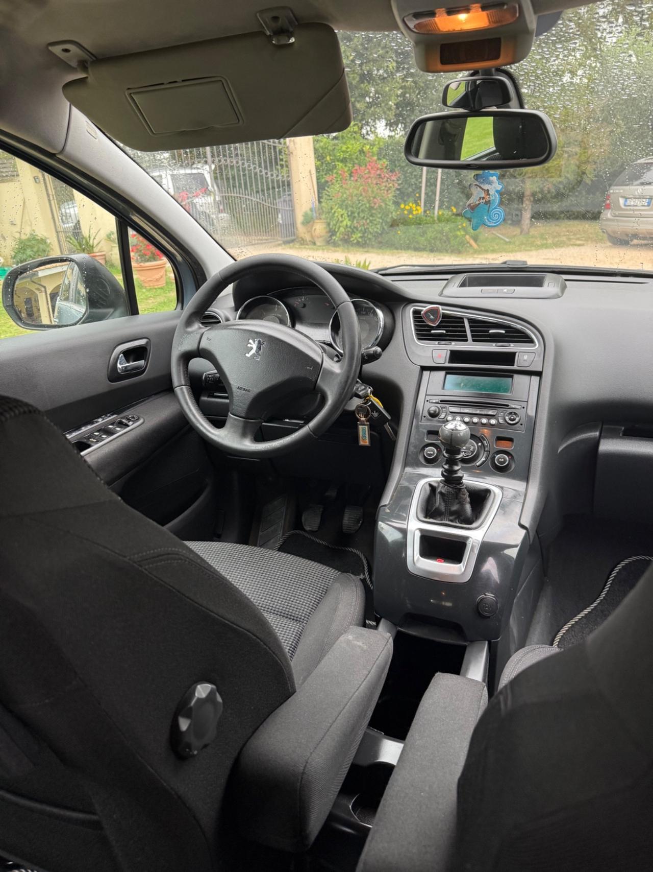 Peugeot 5008 2.0 HDi 150CV Business