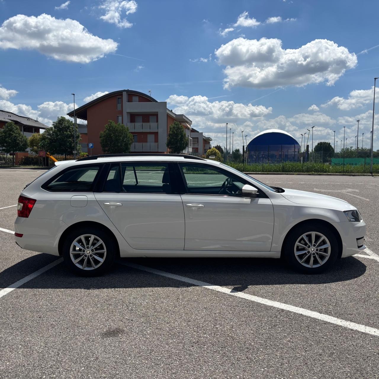 Skoda Octavia 1.6 TDI CR 105 CV Wagon Elegance