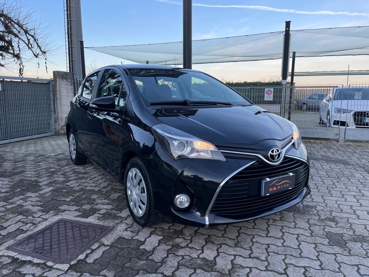 Toyota Yaris 1.0 5 porte Lounge