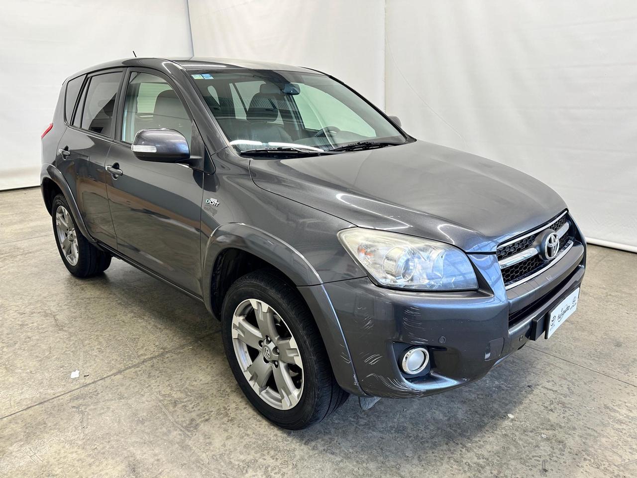 Toyota RAV4 2.2 d-cat Luxury 177cv my09