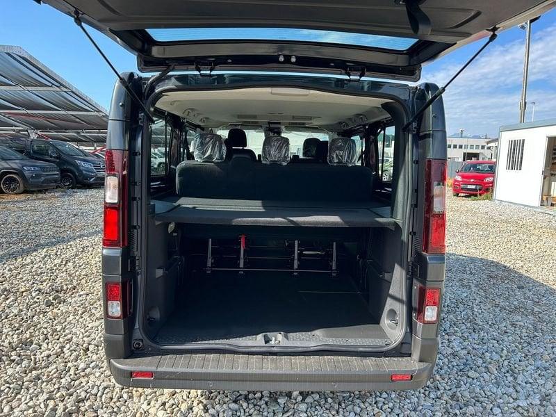 Renault Trafic passenger 2.0 Blue dci 150cv L2H1 Authentic