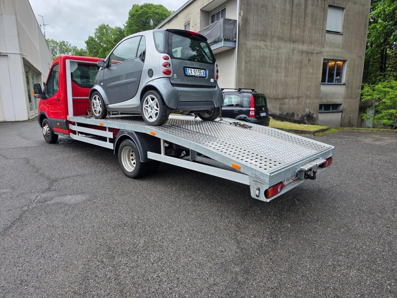 Ford Transit carroattrezzi