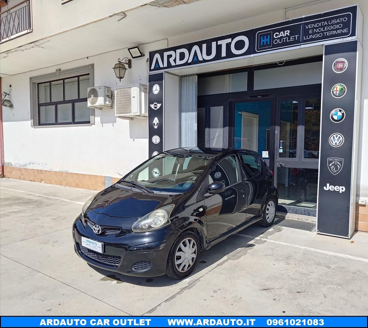 Toyota Aygo 1.0 automatica 5 porte 70 cv