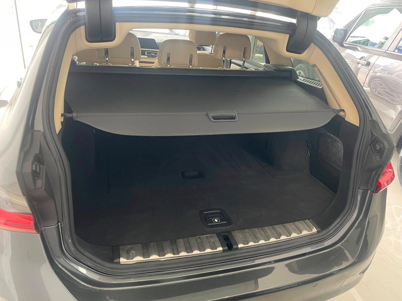 Bmw 318 318d Touring Business Advantage aut.