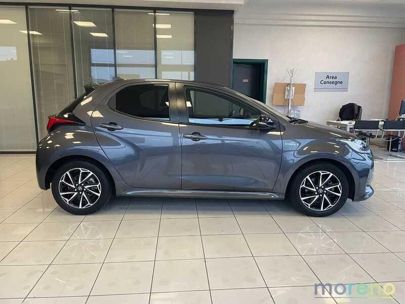 Toyota Yaris 1.5 hybrid Lounge