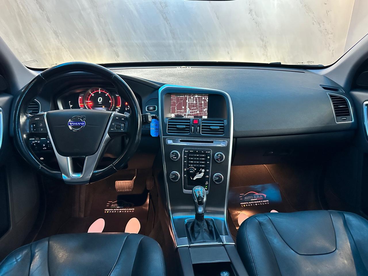 Volvo XC 60 XC60 D4 AWD Geartronic R-design Momentum N1