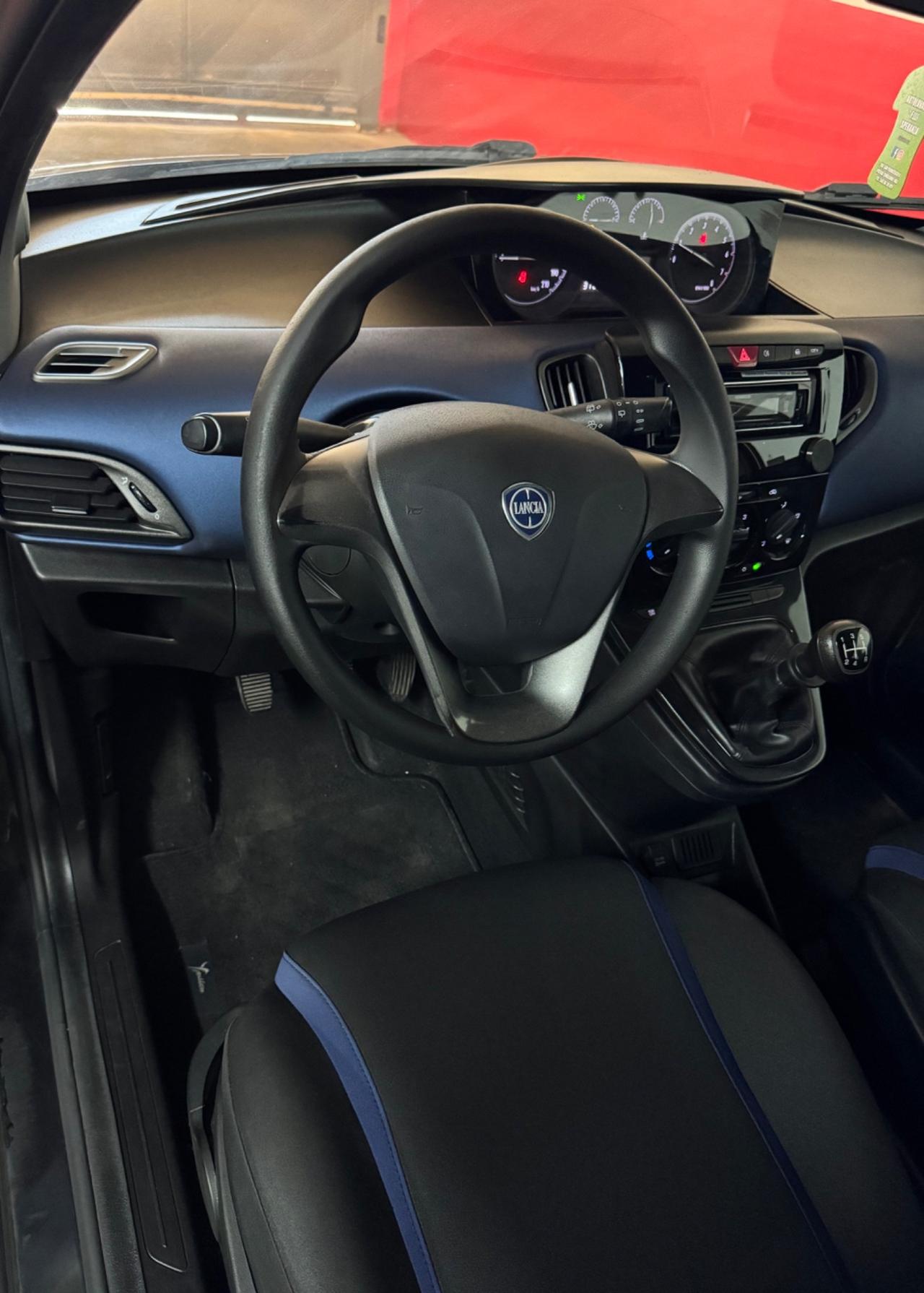 Lancia Ypsilon 1.2 69 CV 5 porte 130000 Chilometri