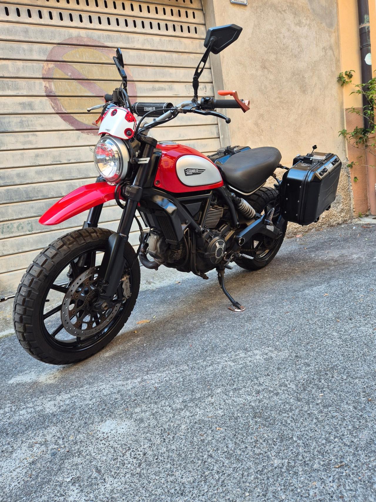 Ducati Scrambler 800 FLAT TRACK PRO