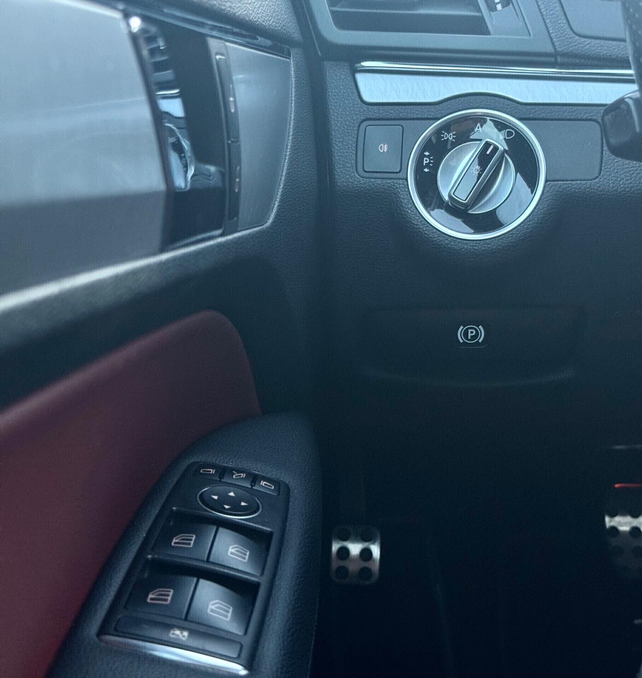 Mercedes-benz E220 Avantgarde AMG FULL OPT.