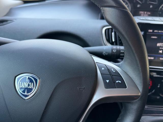 LANCIA Ypsilon GOLD+NAVI CARPLAY+SENSORI+LED