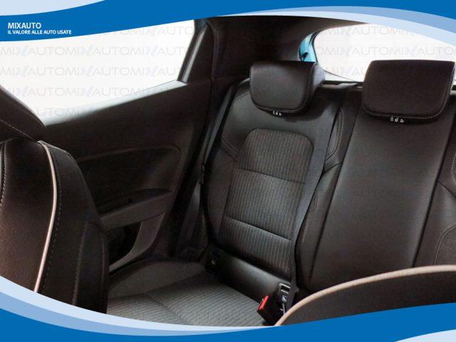 RENAULT Clio 1.6 eTech Hybrid 140cv Intens AUT EU6