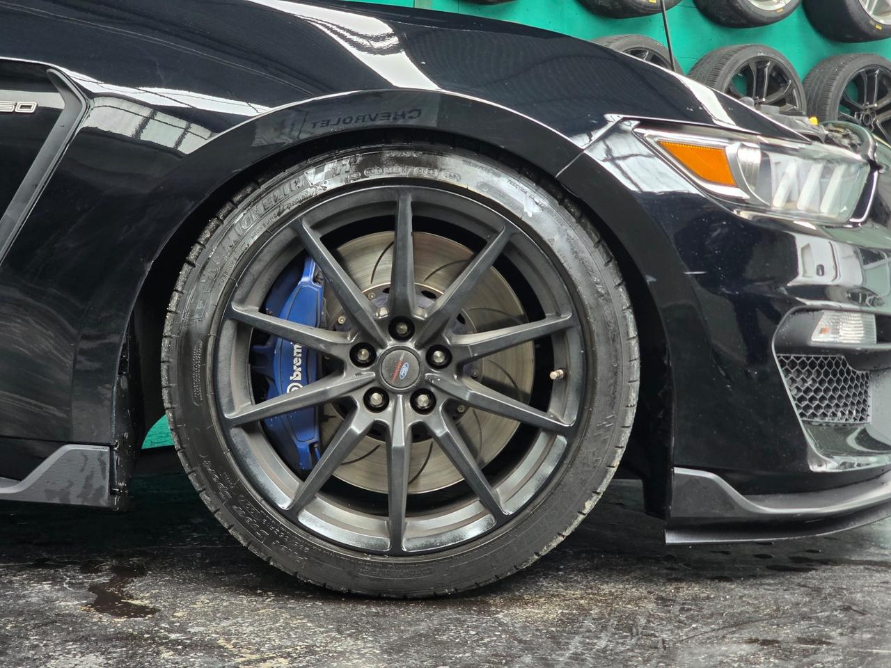 Ford Mustang Shelby GT350 5.2 V8