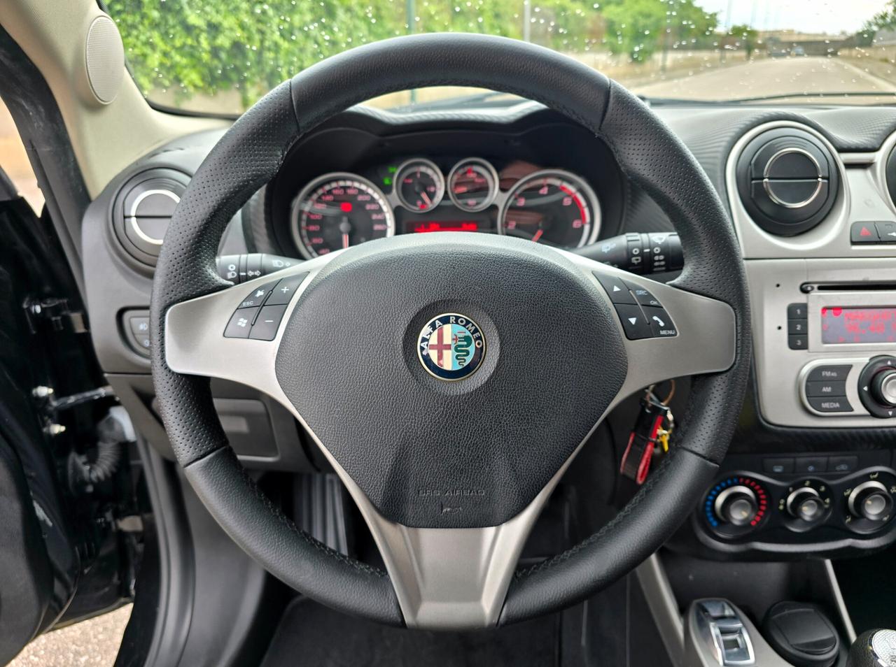 ALFA MITO DISTINCTIVE 1.3 M-JET 2013 PERFETTA