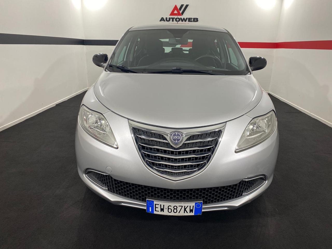 Lancia Ypsilon 1.2 69 CV *NEOPATENTATI*