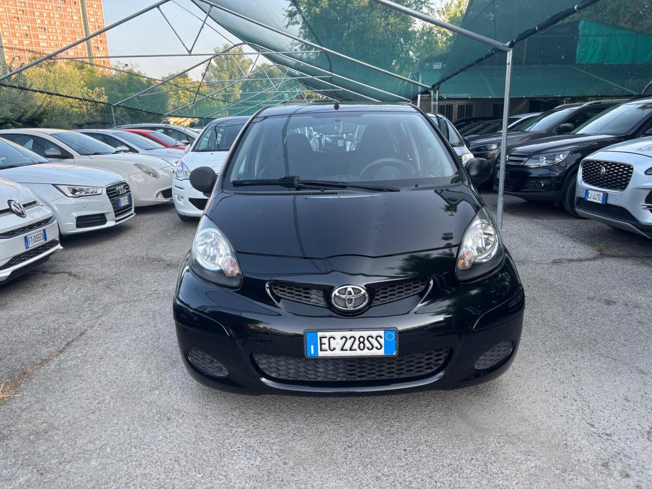 Toyota Aygo 1.0 5 porte Sol OK NEOPATENTATI