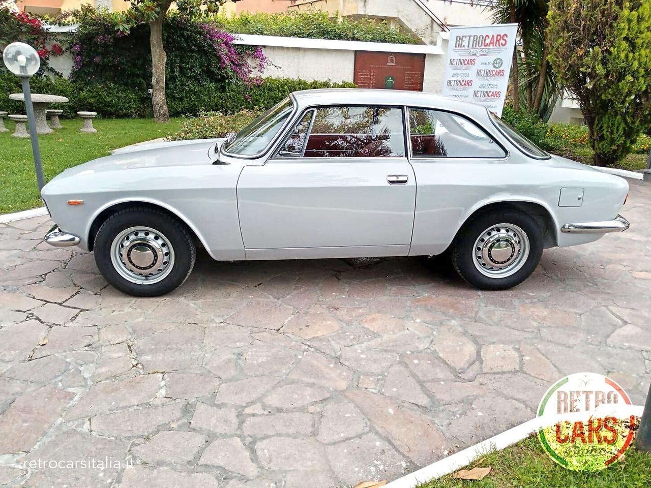 Alfa Romeo Giulia GT 1300 Junior - Scalino