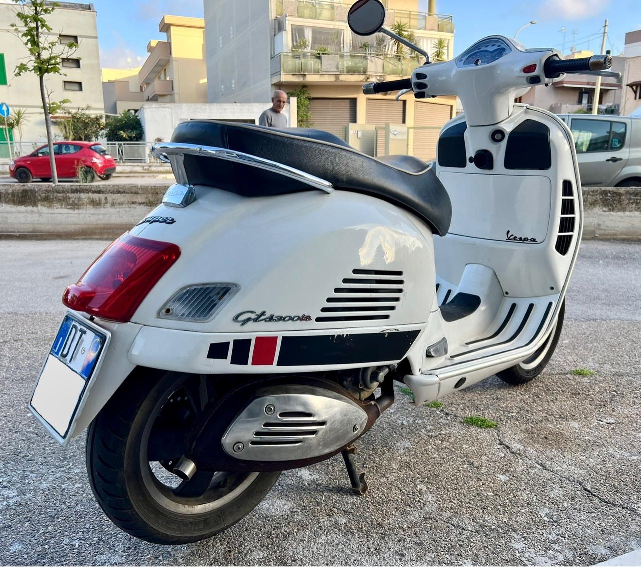 Piaggio Vespa 300 GTS I.E.