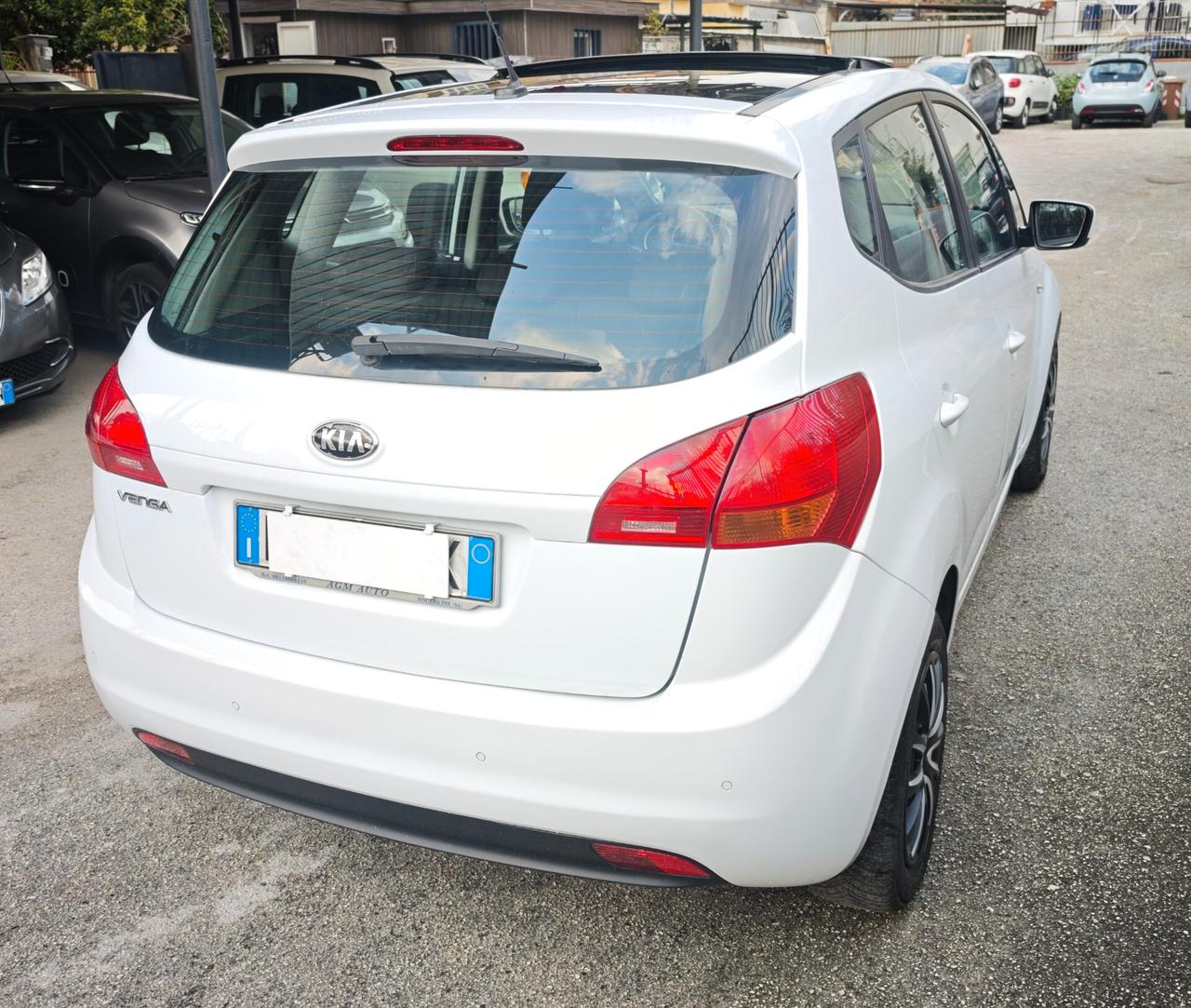 PERFETTA Kia venga 1.4benz 90 CV tetto apribile