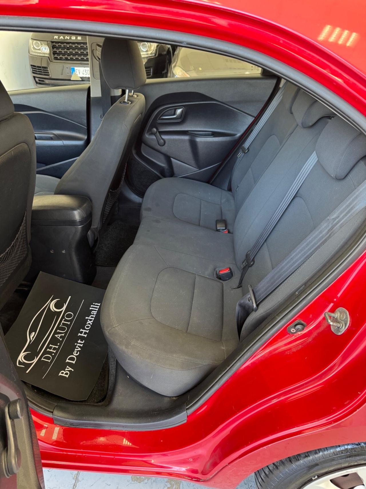 Kia Rio 1.1 CRDi WGT 5p. EX