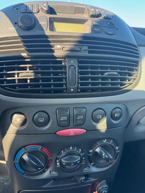 Fiat Punto 1.2i cat 5 porte-ok neopatentati