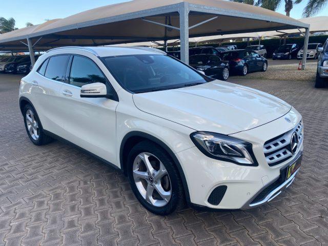 MERCEDES-BENZ GLA 200 d Automatic 4Matic Sport