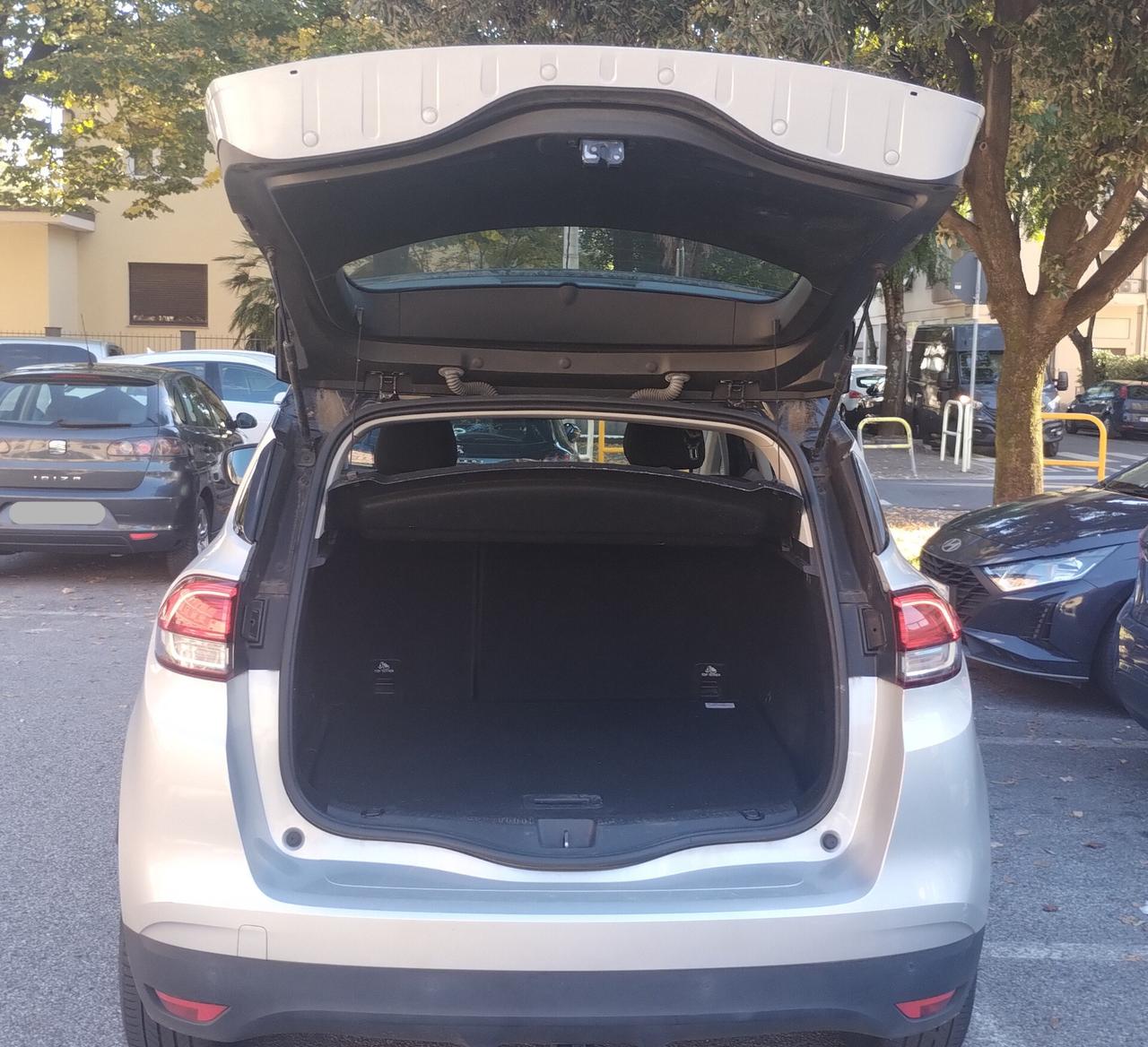 Renault Scenic Scénic Blue dCi 120 CV Sport Edition2
