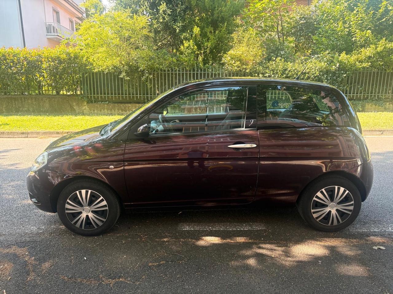 Lancia Ypsilon 1.2 Argento benzina Km. 78.000