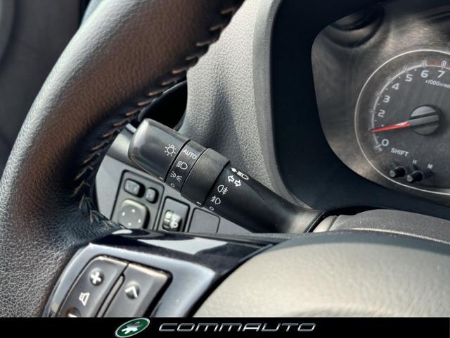 TOYOTA Yaris 1.0 5 porte Lounge