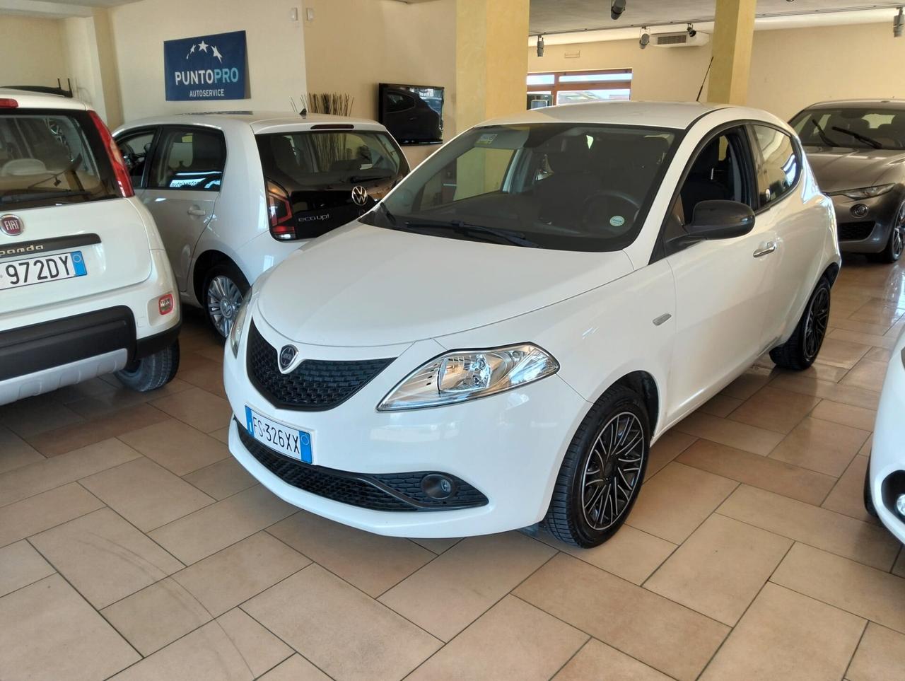Lancia Ypsilon 1.2 69 CV 5 porte GPL Ecochic Gold