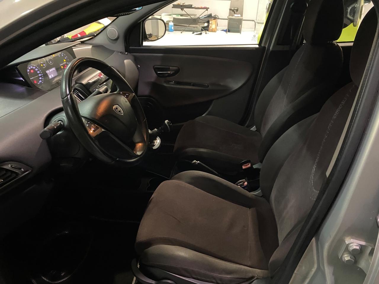 Lancia Ypsilon 1.3 MJT 16V 95 CV 5 porte S&S Gold