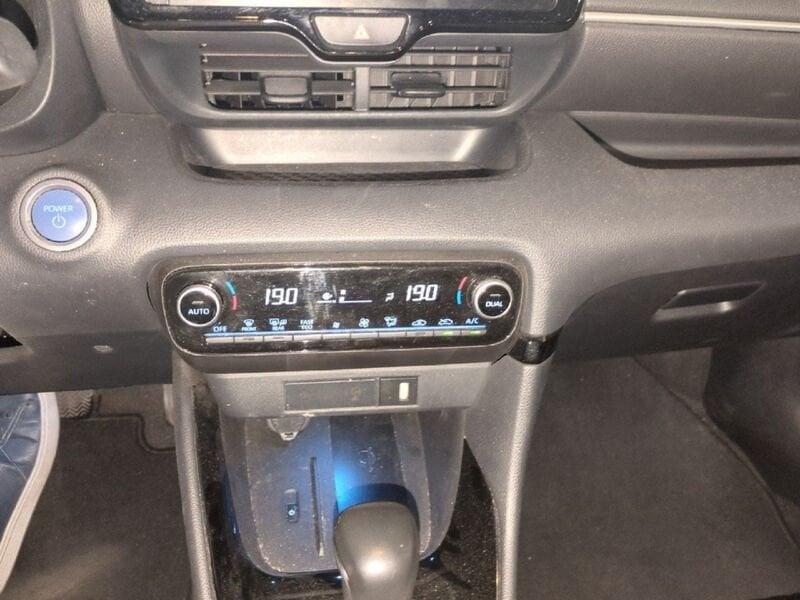 Toyota Yaris Hybrid Style