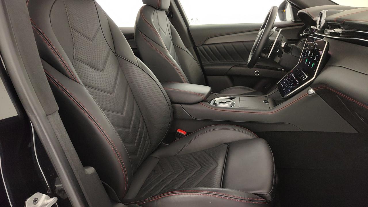 MASERATI Grecale 3.0 V6 Trofeo 530cv auto