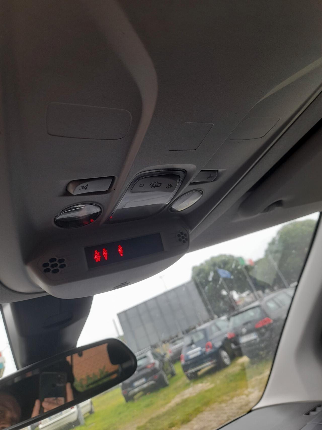 Peugeot Rifter BlueHDi N1 5 POSTI AUTOCARRO Promo