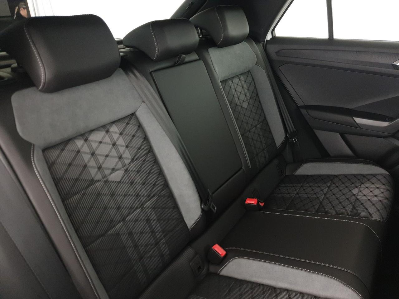 Volkswagen T-Roc 1.5 tsi r-line plus dsg