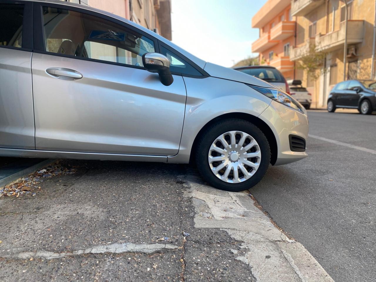 Ford Fiesta 1.5 TDCi 75CV 5 porte Titanium