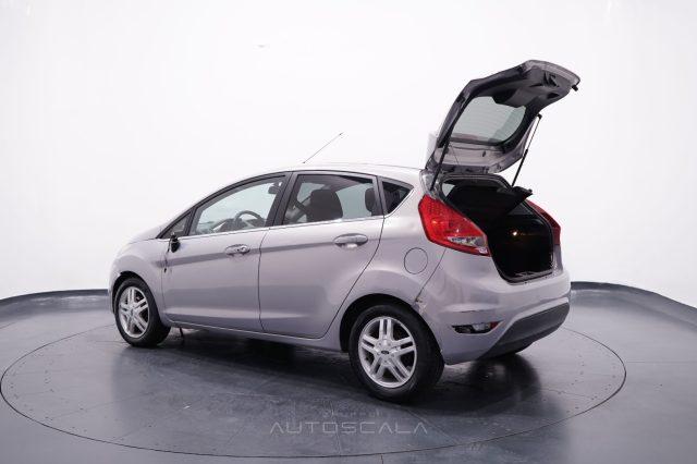 FORD Fiesta + 1.4 TDCi 70CV 5 porte *Solo x Commercianti*