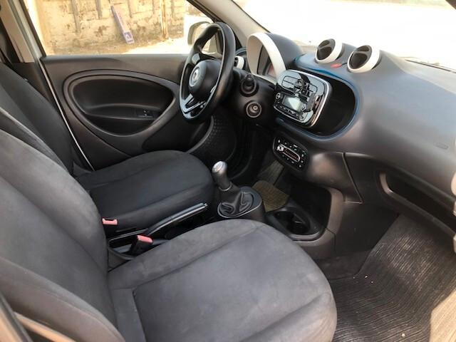 Smart ForFour 70 1.0 twinamic Youngster