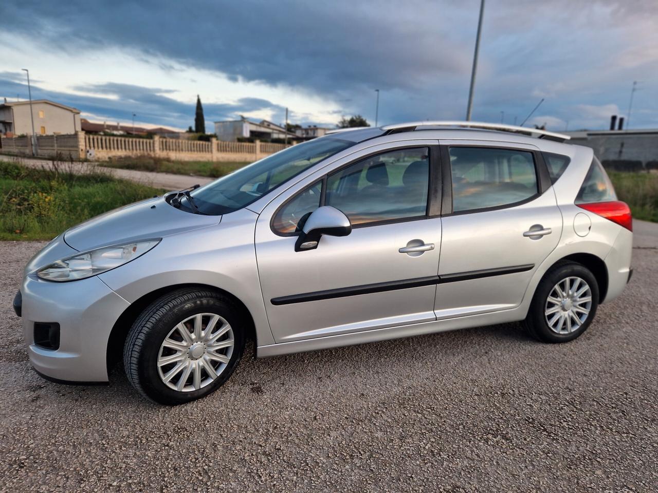 Peugeot 207 1.6 8V HDi 93CV SW Active