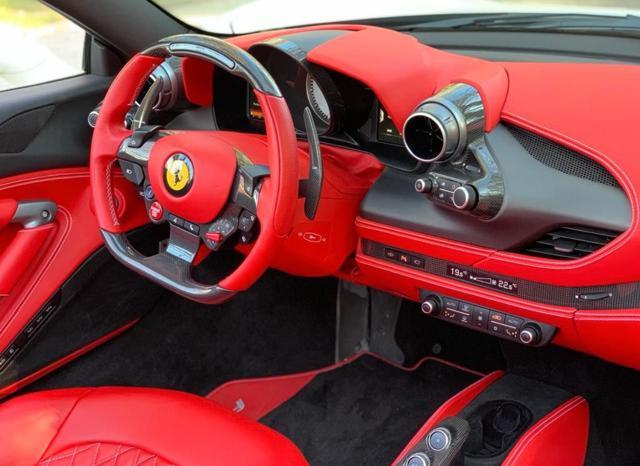 FERRARI F8 Spider "SPEDIZIONE SU RICHIESTA IN TUTTO IL MONDO"