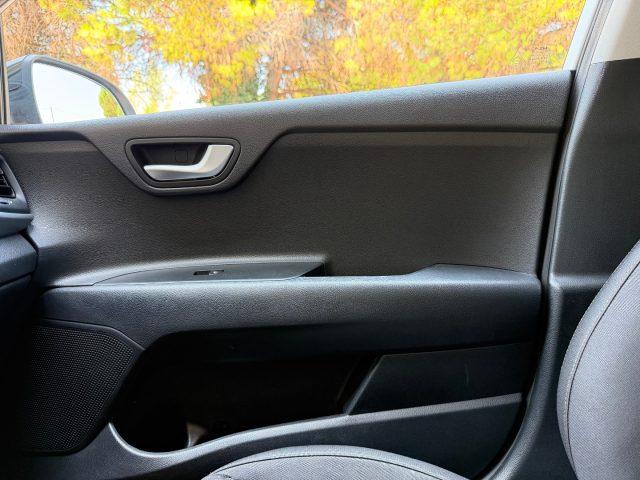 KIA Stonic 1.2 DPI 84CV UNIPROPRIETARIO RETROCAMERA
