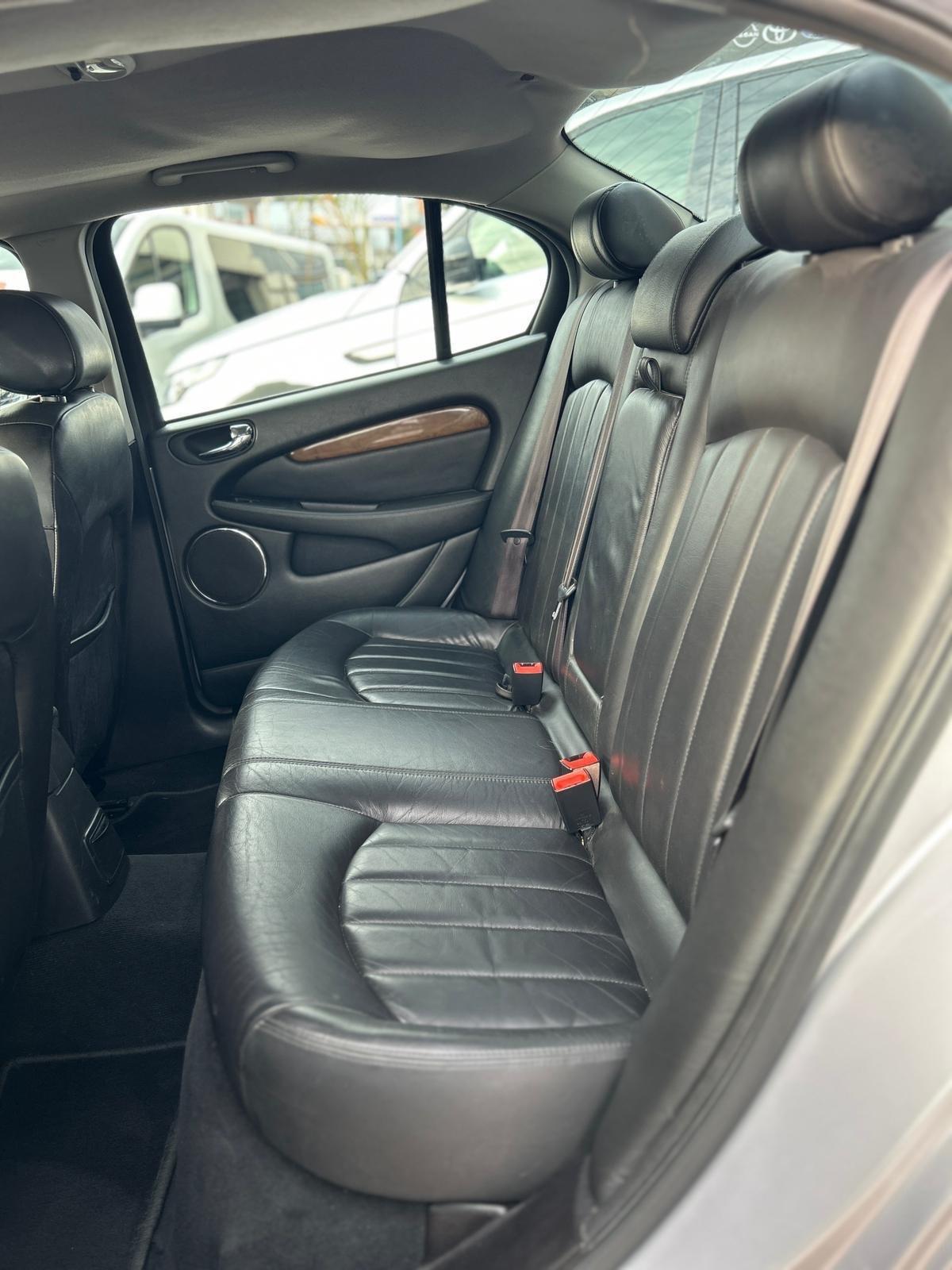 Jaguar X-Type 2.5 V6 24V cat Executive KM 128 MILA