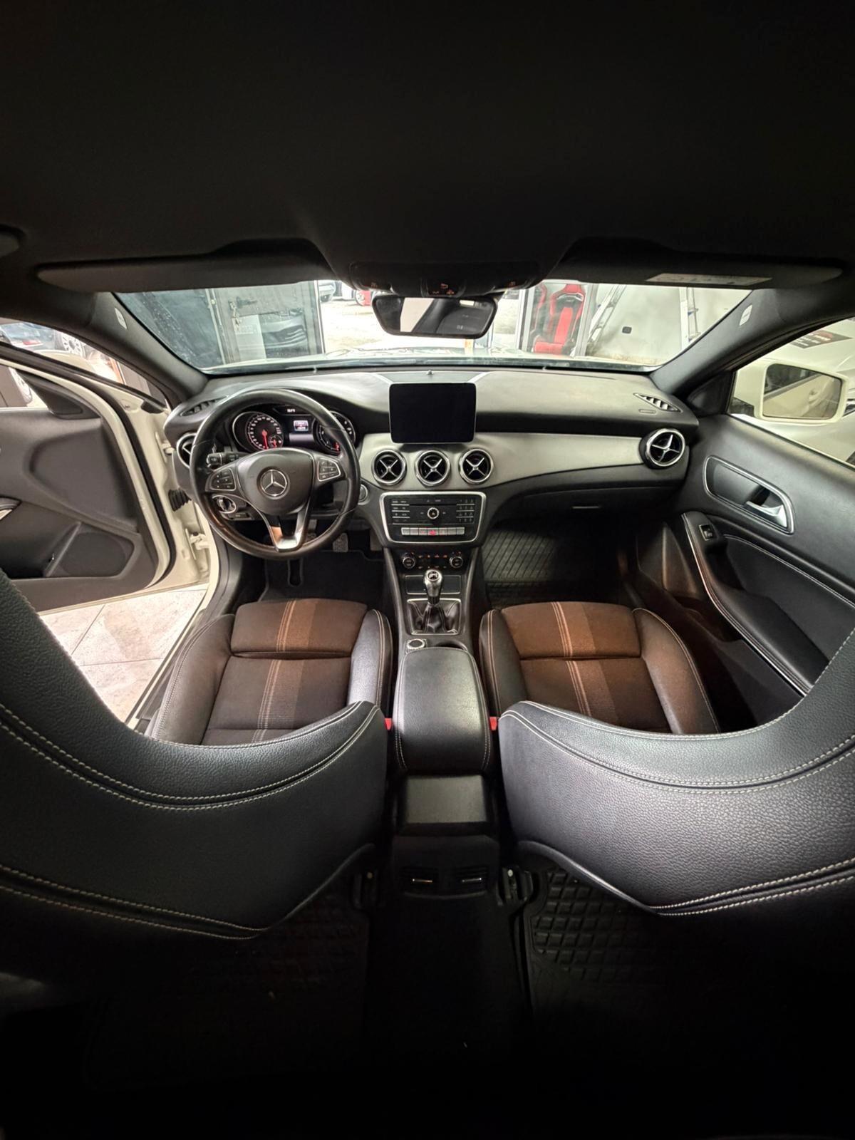 Mercedes-benz GLA 200 d Automatic Premium