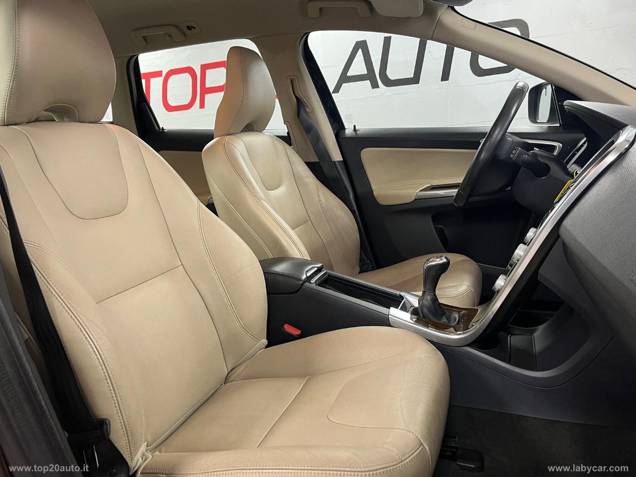 VOLVO XC60 D3 Business Plus|MANUALE|PELLE TOT